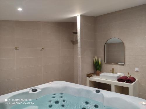 Gîtes des Colombières Piscine & Spa