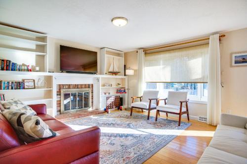 Game Room with Ping-Pong Spacious Chatham Retreat