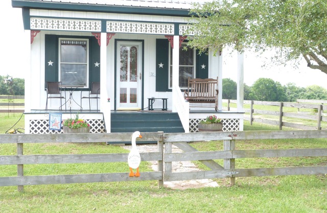 Gander's Down 1 Bedroom Ranch Amazing Cottage