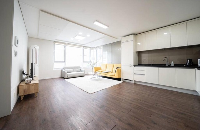 Gangnam M apt 3Bdr 2Bath COEX 1min