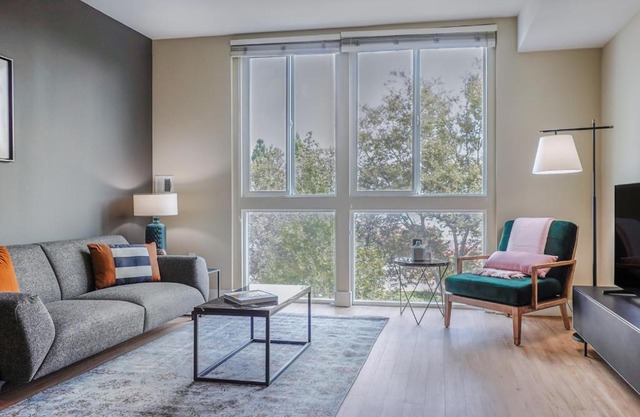 Garden Alameda 2BR w Gym Pool nr Caltrain SFO-195