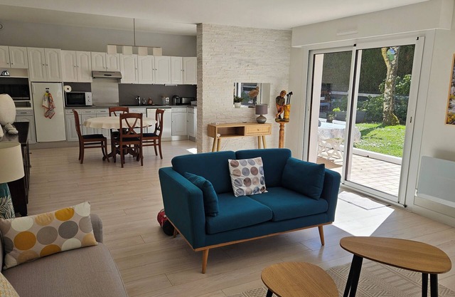 Garden apartment 75m3 500m from St Marguerite beach