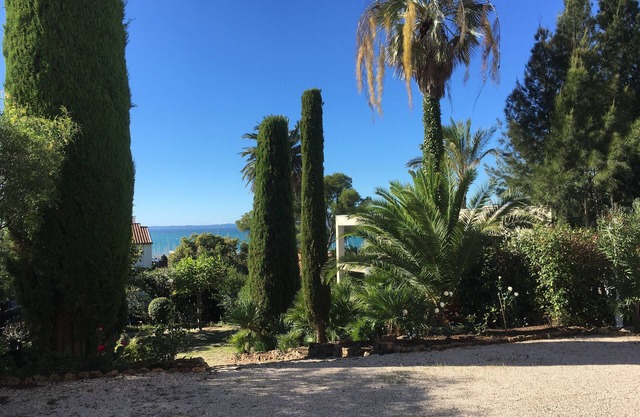 Garden apartment in historic villa