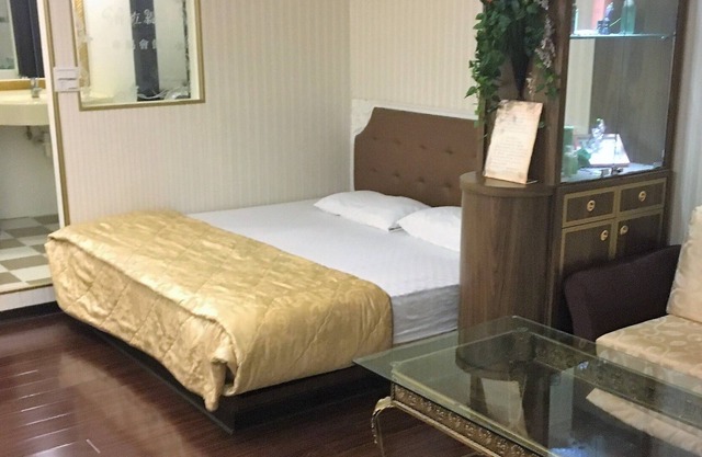Garden night markrt tainan 8 & half b&b