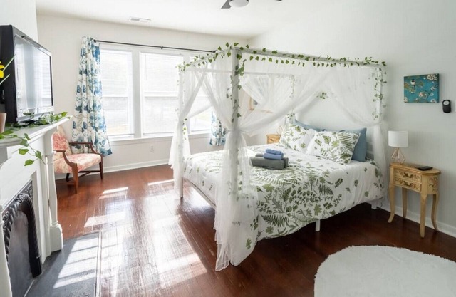 Garden Penthouse in RVA! 3 Bedroom, 3 Bath!