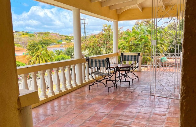 Garden View 3-Bedroom House in Luxurious Neighborhood