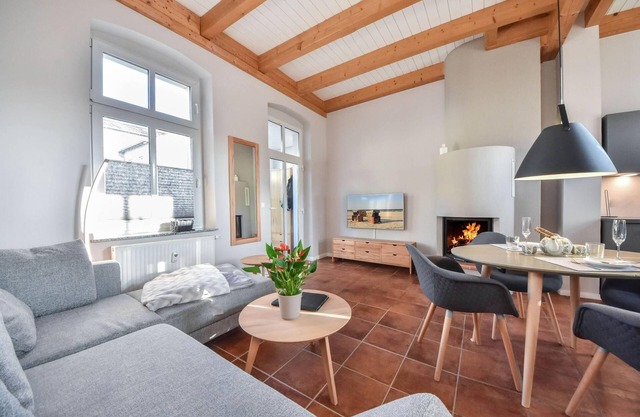 Gartenhaus Ostseevilla 07 - Maisonette apartment with fireplace