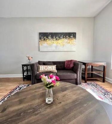 Gated 2BR Condo I 5 min Uptown