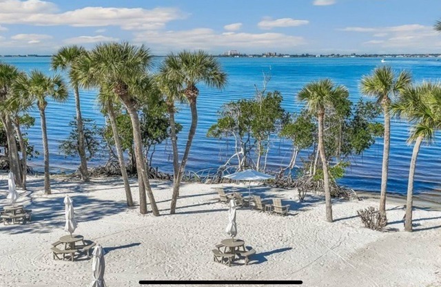 Gated community condo with private island minutes to Fort Myers Beach or Sanibel