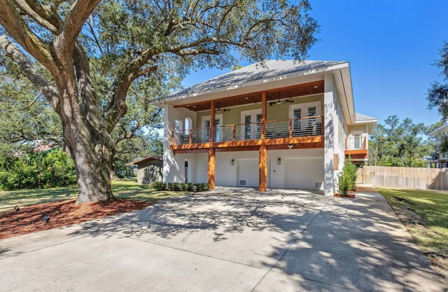 Gather Together at this Tranquil Retreat! Private Pool!