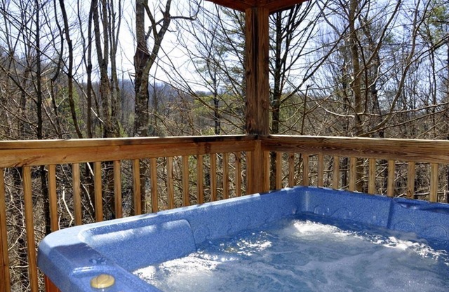 Gatlinburg Cabin Rentals - 1 Bedroom, Sleeps 4, Private, Romantic