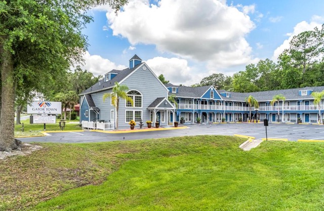 GatorTown Inn