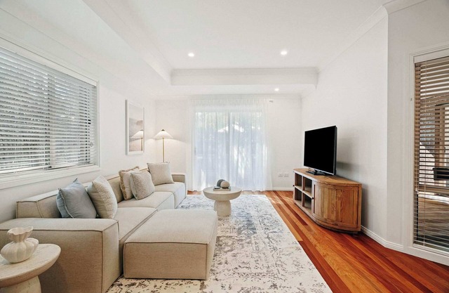 Gemburra By Coast Hosting