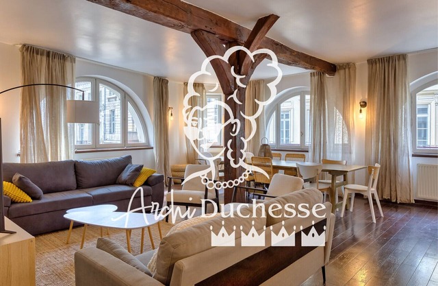 Geoffroy, sublime duplex à proximité de la place du vieux marché