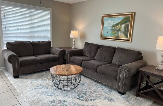 Get-Away on Wayland Cozy Cottage