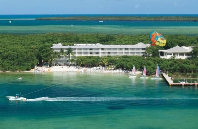 Get Ready for Adventures! Elegant Hammock View, Private Beach Access, Pool!
