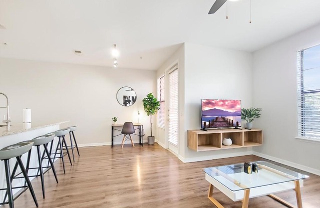 Getaway Apartment near Beaches and Airport