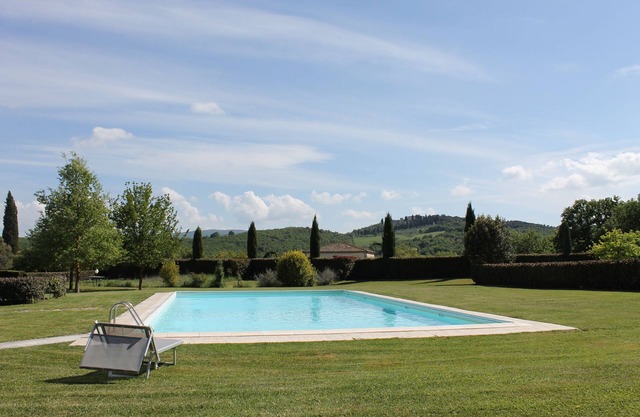 Giovanni's House with pool and Wifi