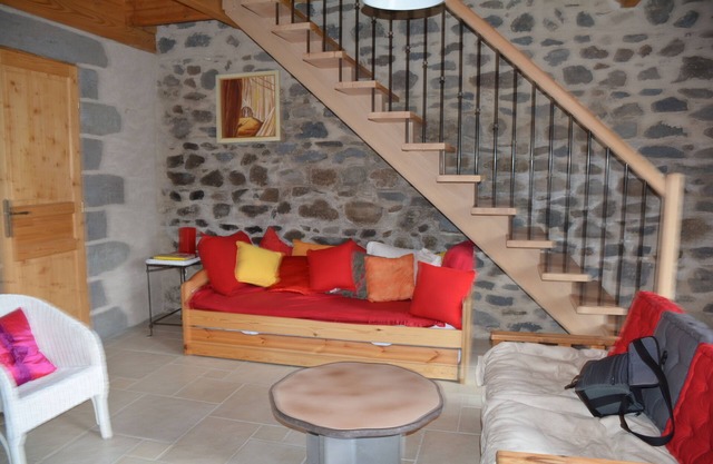 Gîte Aydat les Prades in the Parc des Volcans