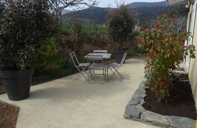 GITE BETWEEN SEA AND MOUNTAIN
