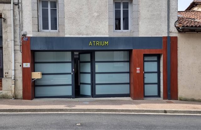 Gite de Luxe de 160m2 Avec Piscine et Jardin Arboré