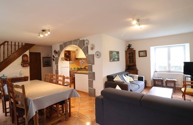 Gite Jou-sous-Monjou, 4 bedrooms, 8 persons