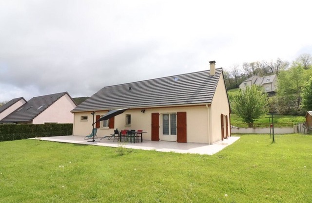 Gite Riom-ès-Montagnes, 3 bedrooms, 5 persons