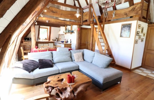 Gite Saint-Jacques-des-Blats, 2 bedrooms, 4 persons