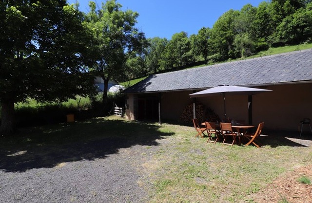 Gite Saint-Martin-Valmeroux, 2 bedrooms, 4 persons