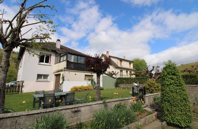 Gite Saint-Martin-Valmeroux, 2 bedrooms, 3 persons