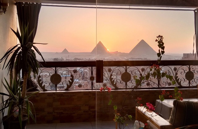 Giza Pyramids View Guest House