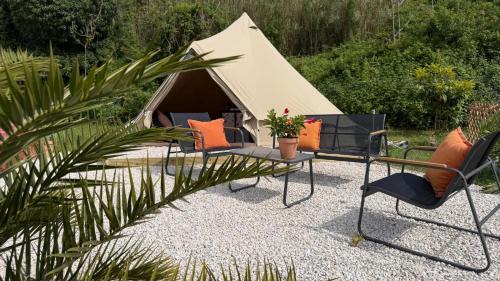 Glamping La Yurta nel Verde luxe ingerichte 4persoons Belltent