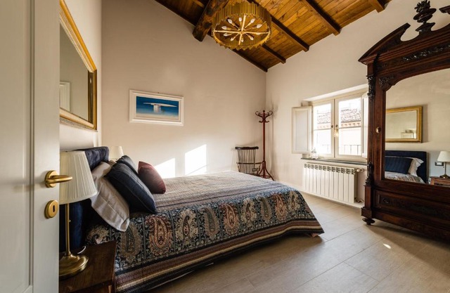 Gli specchi - Steps to the walls - 2 SmartTV