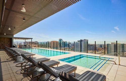 Global Luxury Suites at Downtown Phoenix