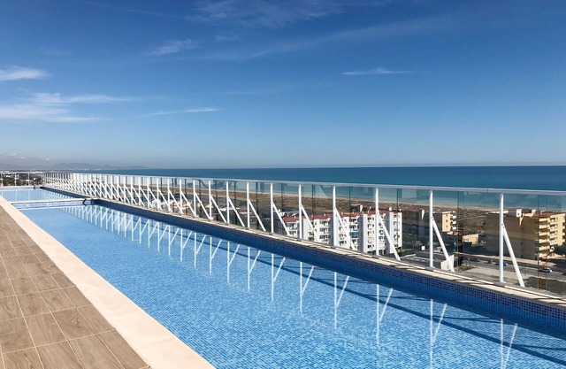 Global Properties: Sparkling apartment in Canet