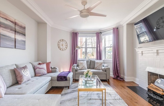 GLOBALSTAY . Spacious 2BR Apartments near Casa Loma