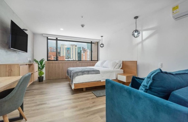 Go Living 1205 · Modern loft with kitchenette, AC, GYM and co-work