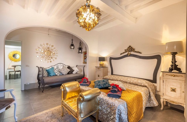 GOLD AREZZO CENTER APARTMENT