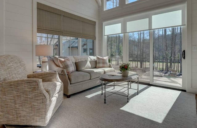 Golf and Riverfront Cottage | King Bed | Group Availability