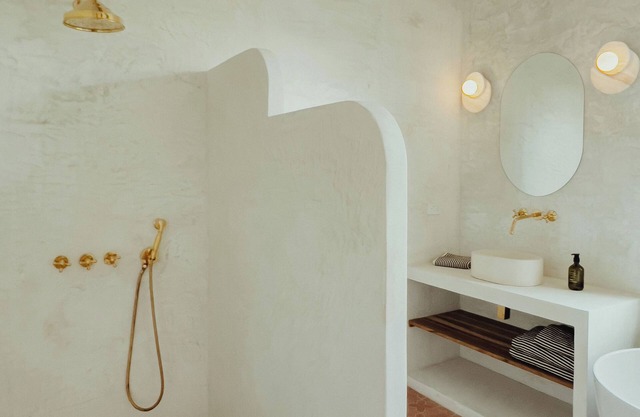 Golf Cart Included ~ Mediterranean/Moroccan Design ~ 5’ Beach~ Salt-Water Pool