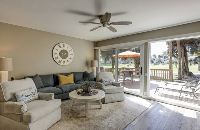 Golf course-front condo with large deck and close beach, tennis, pickleball