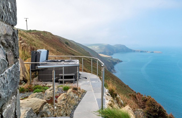 Golwg y Mor - Two Bedroom Apartment, Sleeps 4
