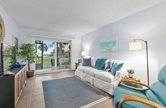 Gone Coastal l Ground Floor Condo l Steps to Beach