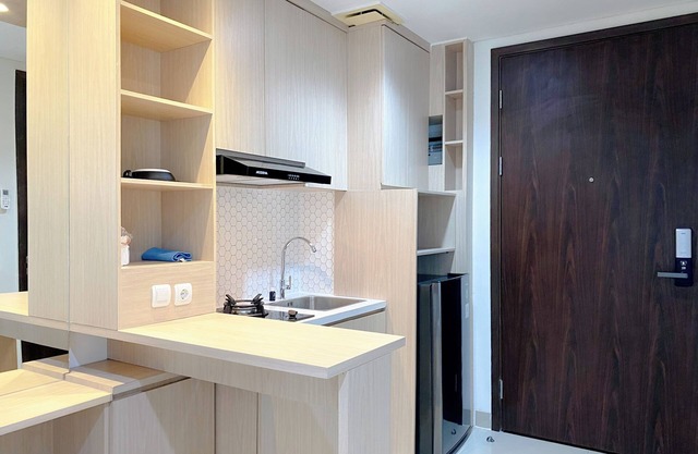 Good And Homey Studio Lrt City Bekasi Apartment