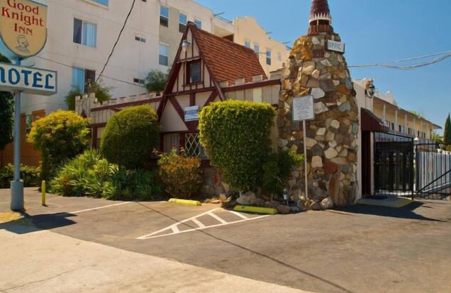 Good Knight Inn Motel