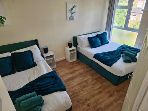 Gorgeous 3 bed House - Free Parking near Elizabeth line