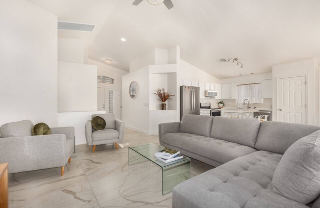 Gorgeous 3BR/2BA home in South Mountain Preserve