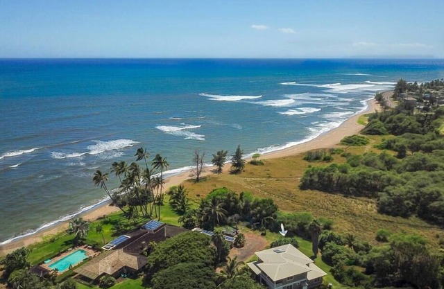 Gorgeous 3br Kekaha Beachfront Home for 6!