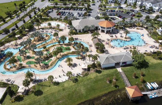 Gorgeous 4Bd Close to Disney w/Pool @ Storey Lake 4245