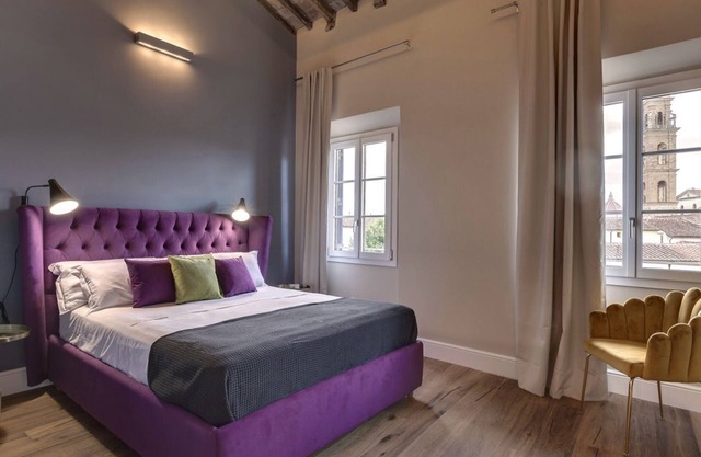 Gorgeous apartment with city views! Up to 8!